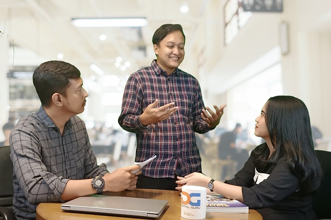 Berkomunikasi Secara Efektif
